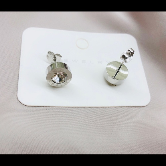 High quality stainless steel stud earrings - Picture 5 of 13
